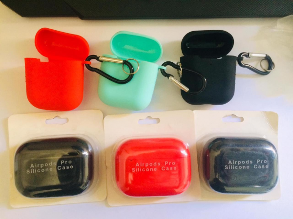 Capa para airpods 450mt Fazemos entregas ao domicílio para Maputo e Matola 846361152/843854911