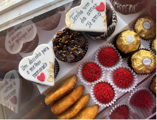 Box delícia 1.2 14.500 kz Cupcakes, salgados, bolachas, brigadeiros, chocolate,morangos