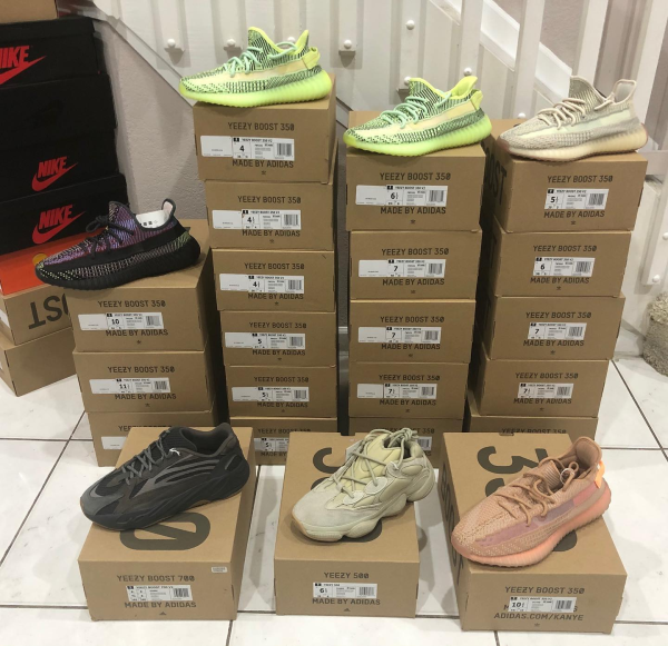 For Adidas Yeezy Lovers 😍 Adquira a sua na nossa loja on-line🛒 Worldwide shippin