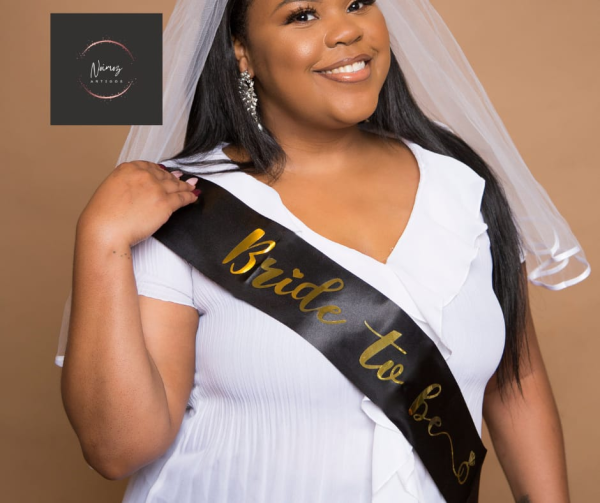 Faixas diamond 💎 Preço: 500 MZN  Cores disponíveis: Branco, Rosa claro