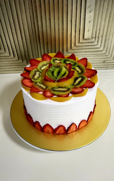 Bolo de frutas 35,000 kz