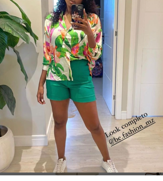 Camisa acetinada florida disponível tamanho M: 2.600mtn  Calções cintura subida disponível em nude(36, 38): 2.800mtn