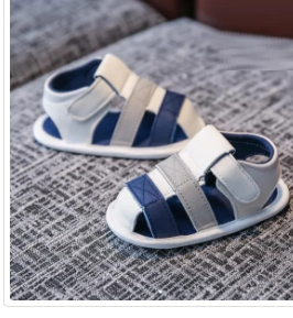 Sapatos para bebés Disponíveis para entrega imediata Tamanho: 7 aos 18 meses