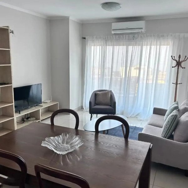 Arrenda-se Apartamento Tipo 2 Mobilado no Condomínio Torre Azul Vista Mar Renda:2000USD/mensal incluído a Taxa de Condomínio