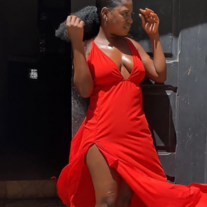 Peça Única •| Vestido Red •| L 💰6.000kz