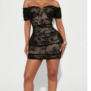 Vestido disponível p aquisição imediata✅ Preço- 38.500 kzs