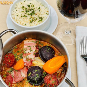 SERVIÇOS DE ALIMENTAÇÃO