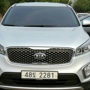 Tamanho do motor 1,995cc Código do motor -2wheel drive Condução Volante Esquerda Caixa Automático Cor Externa Prata Registro Ano/mês 2017/- Combustível Diesel Ano/mês N/A Assentos 5 (5) Portas 5