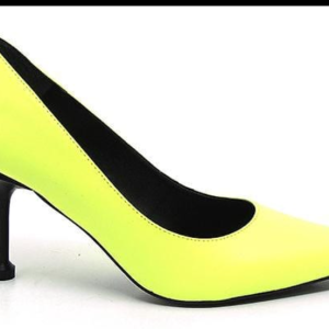 Disponível para entrega imediata Preço: 6,000 Tamanhos : 38 - 40