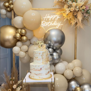 Especializados em arcos de balões orgânicos e cores customizadas