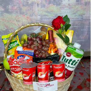 Cestas 🧺 Cestas de pequeno almoço e diversas Preços variam de : 20 mil em diante dependendo do conteúdo dentro da cesta