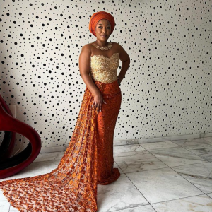 VESTIDO POR ENCOMENDA