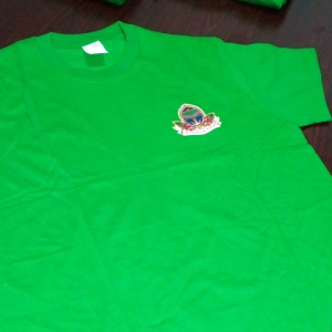 Pólo bordada - MT 754 (Iva incl) a MT 986 (Iva incl) Camisete 100% algodão com gola e personalizada com um bordado