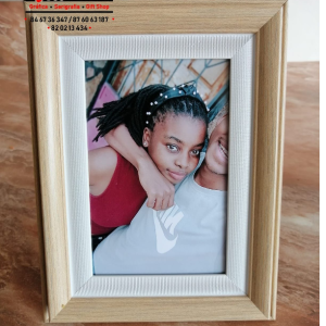 Retrato tamanho 10cm x 15cm MZN 150,00