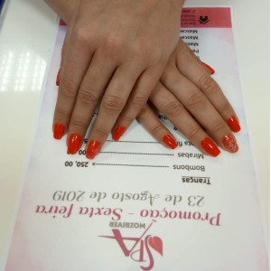 SERVIÇOS DE BELEZA Unhas acrílica