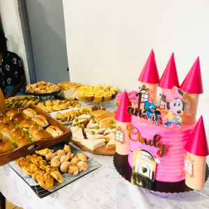 SERVIÇOS DE ALIMENTAÇÃO Quitutes Lanchinhos