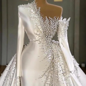 Vestido de noiva digno de uma princesa 😻vestido similar disponível para venda imediata /aluguer