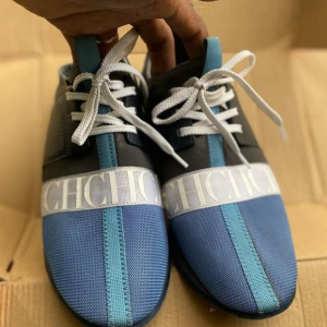 Tênis CH Tamanho:42/3 Preço: 80mil