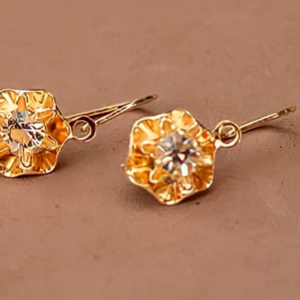 Brincos estilo bessangana para as princesas!  Disponível: 7.500,00