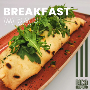 Bacon e ovo breakfast wrap, com molho de tomate caseiro 🌯