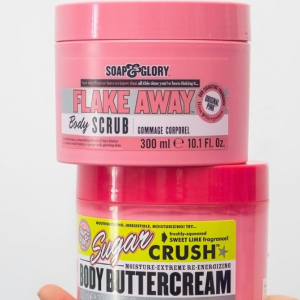 SERVIÇOS DE BELEZA CONJUNTO-46.800 kzs