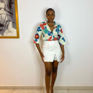 Camisa Tamanho M 7mil Indisponível Saia tamanho M 7mil