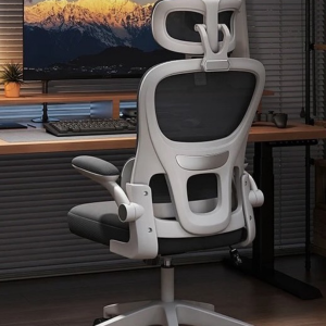 Cadeira office.  Preço:100.000kzs  Disponível para entrega imediata