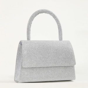 Disponível para aquisição imediata Preço: 16.000 AOA