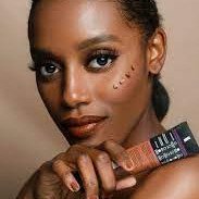 SERVIÇOS DE MAQUIAGEM