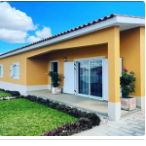 Vivenda Mobiliada. T3: – 2 Quartos simples