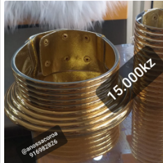 Conjunto de gargantilhas e outros acessórios