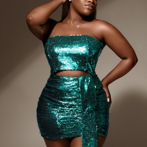 Vestido disponível para aluguer 😍 Tamanho M/L 1000mts