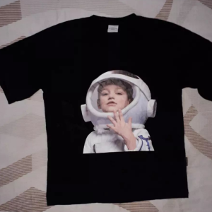 CAMISETE ADL.V Tamanho: M/L Condições: 10/10 Preço: 9.000kzs