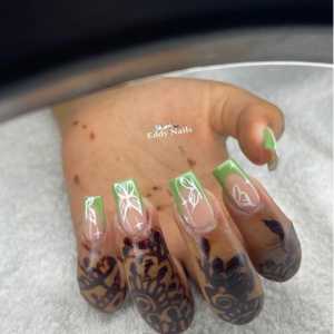 SERVIÇOS DE BELEZA MANICURE