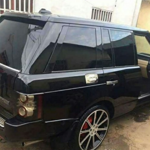 Veículo em boas condições de motor e a chaparia.