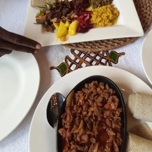 SERVIÇOS DE ALIMENTAÇÃO