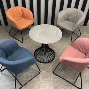 Conjunto minimalista, disponível por: 309.000