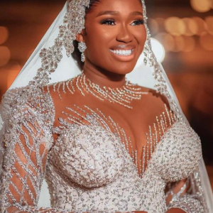 VESTIDOS DE NOIVA SEREIA 2 EM 1