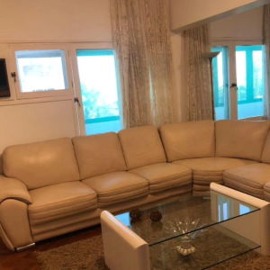 Arrenda se Apartamento T2+1 Com Moveis ou Sem Moveis Na Mau TSE Tung, Próximo A Golo, 8º Andar Com Elevador  💰85.000 Mzn (Móveis) 💰72.500 Mzn (Sem Móveis)