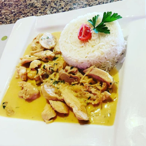 Chicken_Alfredo_com_arroz_branco