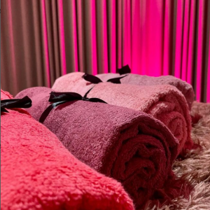 Status: Available Price: 500 MZN Size: XL