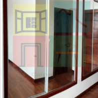 2-Guarda-fatos 2/2 portas de espelho, 4/4 gaveta, 2/4 prateleiras