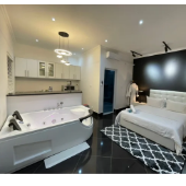 Room 6 4 500,00 MZN Tenha um momento e relaxe…