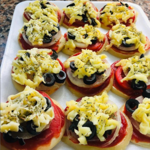 MINI PIZZAS