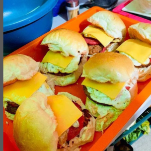 HAMBURGERS COMPLETOS