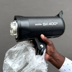 Godox Sk 400 v2 Studio Flash  Potência Máxima: 400 W