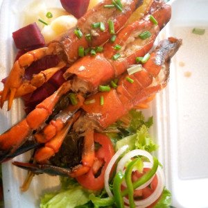 preparamos para esta terça-feira os seguintes pratos para o almoço  *guisado de Vaca* -180Mts *Lagostin* - 200Mts