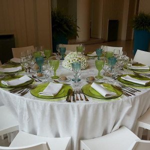 Aulas de etiqueta a mesa e decoração.