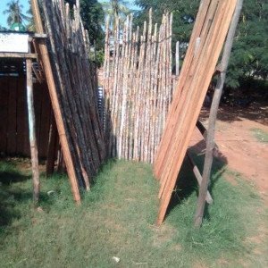 Já está disponível material de construção no estaleiro bom filho temos CANIÇO estacas madeira barrotes rimpas